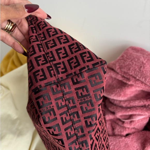 Fendi Red and Black Logo Tote - Picture 8 of 11